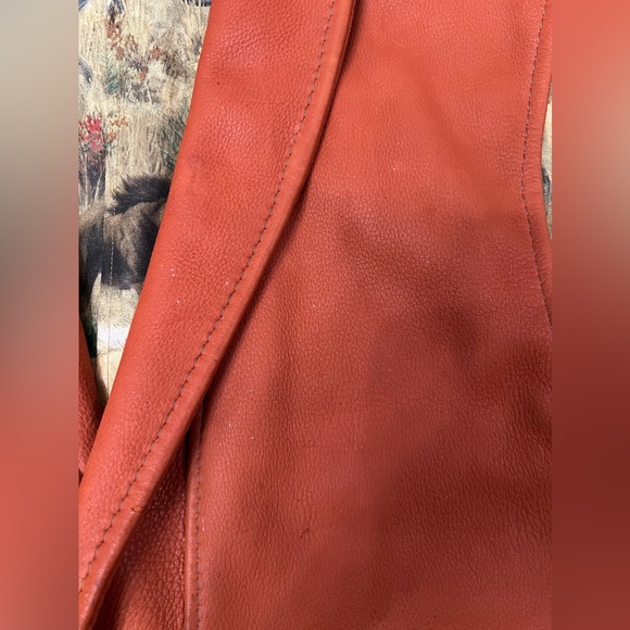 HOLD YOUR HORSES!!! Crazy vintage leather vest with horses on the inside!!! - Picture 4 of 7